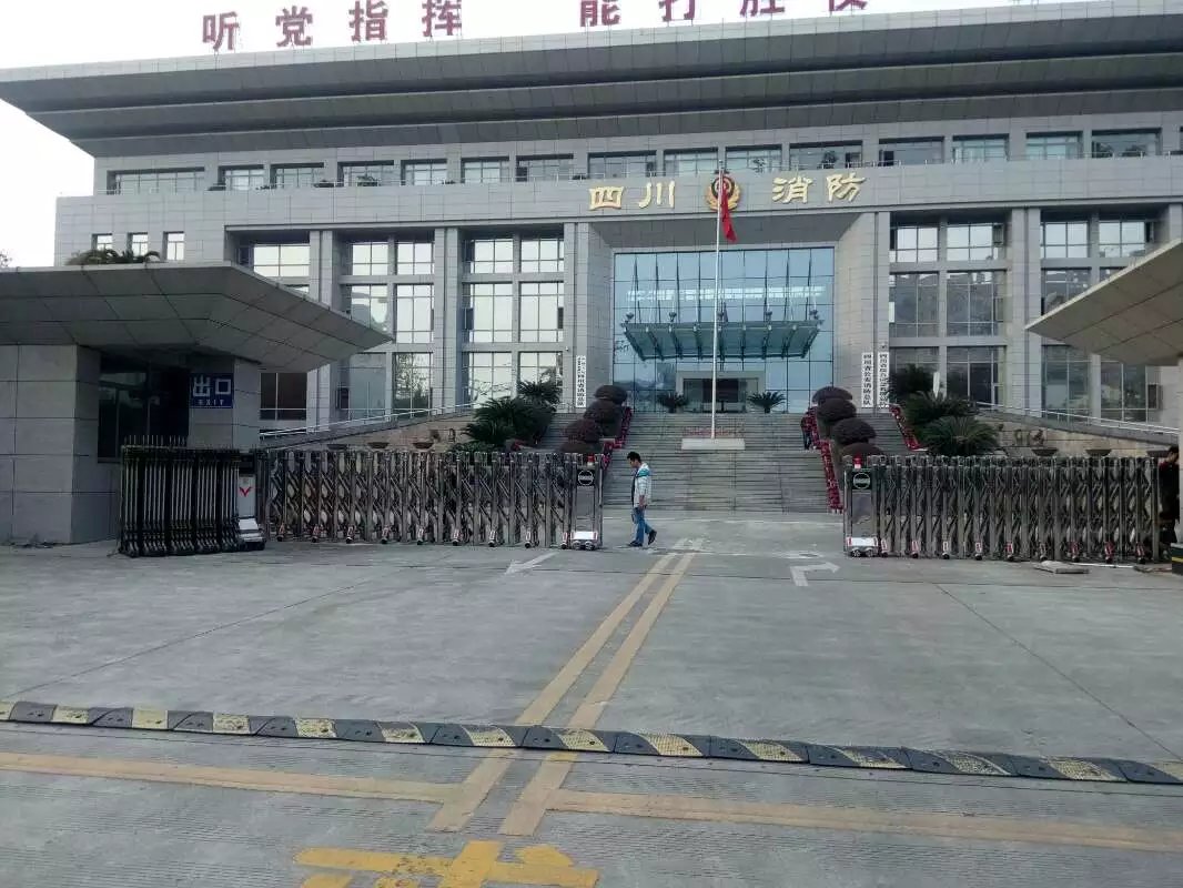 阳江阳东区阳江阳东区四川消防总队伸缩门